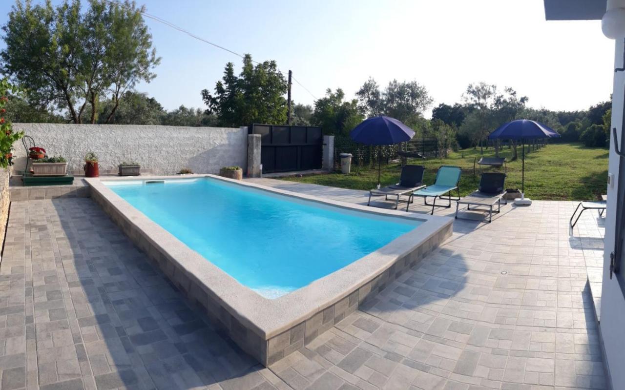 Holiday Home Dioniza Vodnjan Exterior photo